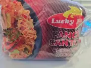 Lucky Me Filipino Pancit Canton, Pancit Kanton Chow mein Ramen ( Chilimansi)