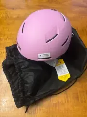 Smith Vida woman’s ski helmet with MIPS, matte pink size small. New in box.