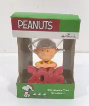 PEANUTS LINUS A CHARLIE BROWN CHRISTMAS HALLMARK CHRISTMAS HOLIDAY ORNAMENT NEW