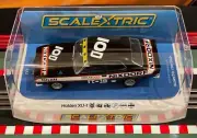 Scalextric C4363 - XU-1 No.10 Bathurst 1973 A - Johnson & Forbes