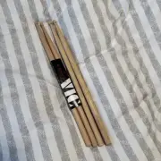 Vic Drumsticks Set Of 4 New 5B American Classic