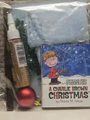 PEANUTS A Charlie Brown Christmas Book Tree Kit Charles M.Schulz Mini Holiday