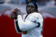 Defensive Tackle Warren Sapp Tampa Bay Buccaneers on the sidel- 1998 Old Photo