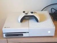 在飛比找Yahoo!奇摩拍賣優惠-二手 微軟XBOX ONE 500G白色主機+一支手把+Ki