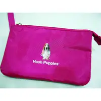 在飛比找蝦皮購物優惠-Hush Puppies桃紅色尼龍手拿隨身包