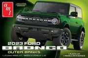 1:25 Scale Model Kit ALL NEW TOOLING 2023 Ford Bronco Outer Banks by AMT1345