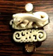 SPECTACULAR AMY KAHN RUSSELL, NEW WITH TAGS, CARVED SALAMANDER PIN / PENDANT!