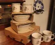 16 Piece WE CAN BUILD A SNOWMAN Dinnerware Stoneware Plates, Bowls & Mugs New