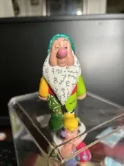 BRITTO -DISNEY- 3 "H -MINI DWARF-SLEEPY FROM SNOW WHITE & SEVEN DWARFS FIGURINE