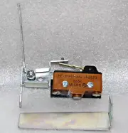 Honeywell MICRO SWITCH BE-IRV47-A42 133523 LIMIT SWITCH ASSEMBLY