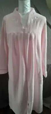 Miss Elaine Essentials New With Tags Full Fron Zip Size PL Pink W/ Floral...