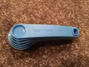 TUPPERWARE New Design Measuring Spoons Set Kitchen Collectible BPA Free Blue
