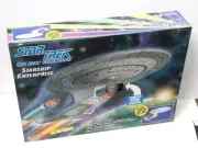 Star Trek:Next Generation Enterprise D Ship-Playmates #6102- Boxed- Case Fresh