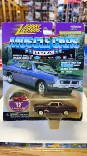 Johnny Lightning Muscle Cars USA 1971 Dodge Demon Collector No. 12