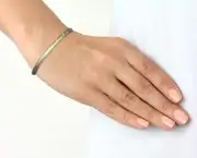 14k Gold Hammered yellow gold Hinged Bangle Bracelet With 0.18 Ct. HSI Diamonds