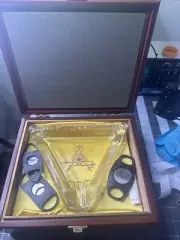 Montecristo Heavy Glass Cigar Ashtray in Wooden Case