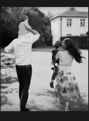 PRINCE HARRY AND MEGHAN MARKLE WITH KIDS B & W PIC FRIDGE MAGNET 5" X 3.5"