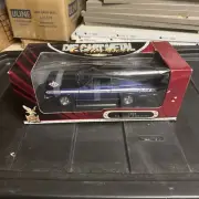 1969 PLYMOUTH BARRACUDA ROAD SIGNATURE 1/18 PURPLE Bad Box