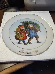 AVON 1981 " SHARING THE CHRISTMAS SPIRIT " CHRISTMAS ART PLATE ~ EUC ~ NO C.O.A.