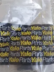 YALE FORKLIFT PARTS No. 15003000 / 1500300 00. BOLT, PIN KIT