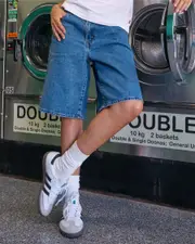 [Levi's] Levi's Women's 501 Mid Thigh Denim Shorts in Bleu Beauty Mid Blue Denim Size 28 28 Bleu Beauty Mid Blue Denim