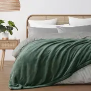 Serene Hudson Fleece and Sherpa Reverse Blanket Leaf 240x250cm (Queen/King Bed)
