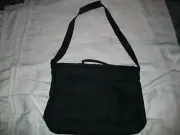 Gemline Laptop Computer Carry Messenger Bag For Business Or School. (NEW) Nice