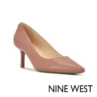 在飛比找Yahoo奇摩購物中心優惠-NINE WEST KUNA 9X9 尖頭高跟鞋-藕粉色