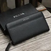 在飛比找蝦皮購物優惠-新品/二手 PRADA 小號拉鍊錢包 普拉達男士長夾 十字紋