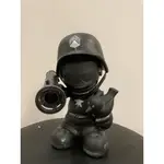 KIDROBOT 17: SGT. ROBOT BY DAVID WHITE (8吋) 火箭兵 黑色特殊色 設計師玩具