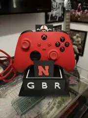 Nebraska Cornhuskers Modern Game Controller Stand (Xbox Series X, PS5, Switch)