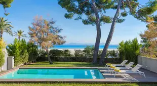 Alcudia beach Rock private pool