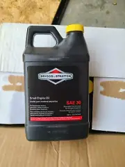 (8) Briggs & Stratton 100028 48 oz 4 Cycle SAE 30 Engine Oil