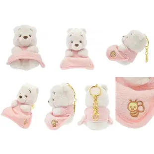 現貨 日本帶回 迪士尼商店 2023冬季 奶茶維尼 限定粉紅維尼 小熊維尼 吊飾 娃娃 玩偶 鑰匙圈
