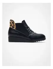 [Taking Shape] Flexible Wedge Ankle Boot Black/leopard