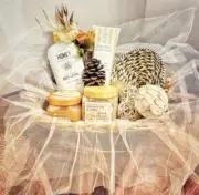 Gift Basket For Her I Women’s Fragrance Body Wash Scrubs & Lotions