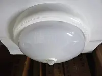 在飛比找Yahoo!奇摩拍賣優惠-自動感應吸頂燈 WS-5813-LED 白光 內附15W L