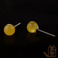 在飛比找momo購物網優惠-【Woogie武吉珠寶】琥珀蜜蠟圓珠耳環(6.5-7mm)