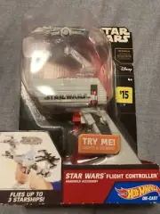 Star Wars Flight Controller Millenium Falcon Hot Wheels Die Cast 2014 NEW