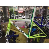 在飛比找蝦皮購物優惠-roxycle isp碳纖車架