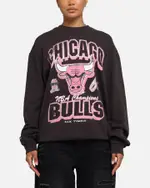 [MITCHELL & NESS] Mitchell & Ness Women's Chicago Bulls Arch Logo Crewneck Overdyed Black - Size XS XS Overdyed Black