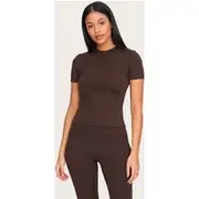 Tall Espresso Longline Sculpt Short Sleeve Gym Top, Espresso