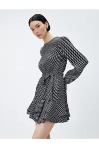 在飛比找ZALORA購物網優惠-Polka Dot Mini Dress Long Slee