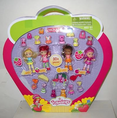 #2952 RARE NRFB Target Stores Strawberry Shortcake Set of 4 Mini Dolls Giftset