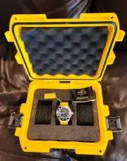 Invicta PRO DIVER Men's 52mm Japan Quartz Watch w/ Night Glow & 3 watch case