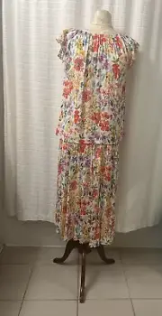 New Velvet by Graham & Spencer Women Floral Top & Skirts Set SZ S