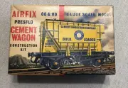 Vintage Airfix OO & HO Gauge Scale Model Presflo Cement Wagon Kit Series 1