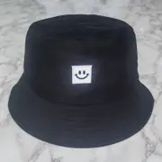 Embroidered Smiley Contrast Casual Bucket Hat
