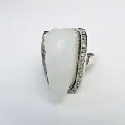 Antique 14K White Gold Carved Bunny White Jade with Diamond Ring Size 5.5