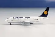 AC411047 AeroClassics 737-230 1/400 Model D-ABGE Lufthansa Cargo